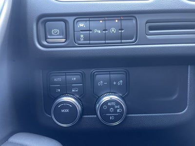2023 GMC Yukon XL SLE