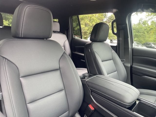 2027 Chevrolet Traverse LT - Photo 25