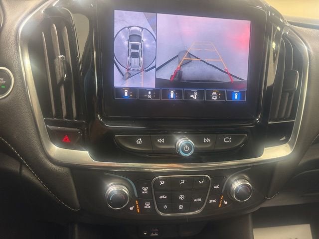 2022 Chevrolet Traverse LT Leather