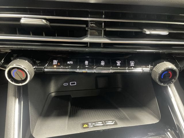 2025 Chevrolet Traverse AWD High Country