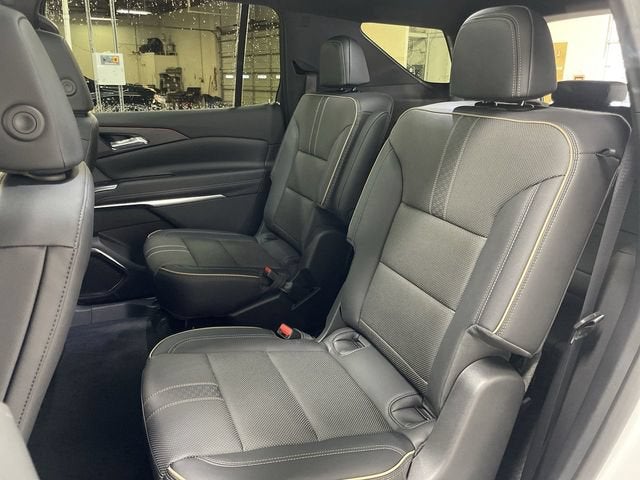 2025 Chevrolet Traverse AWD High Country