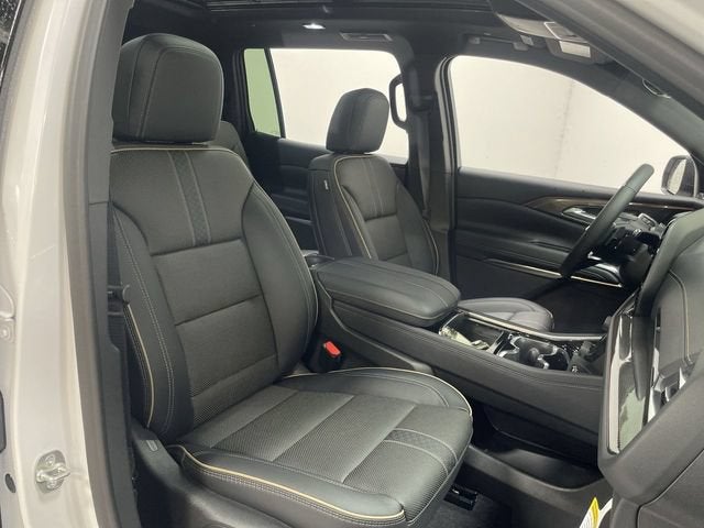 2025 Chevrolet Traverse AWD High Country