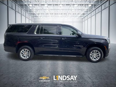 2026 Chevrolet Suburban LT