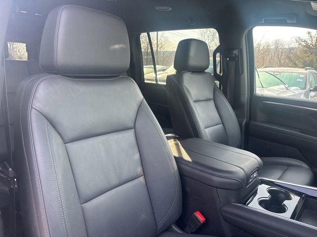 2025 Chevrolet Suburban LT