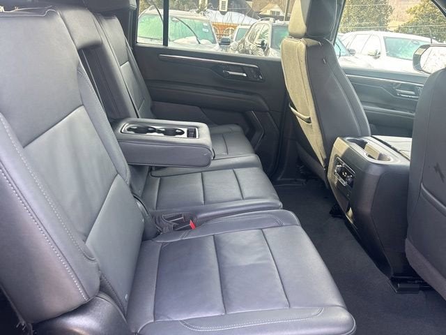 2025 Chevrolet Suburban LT