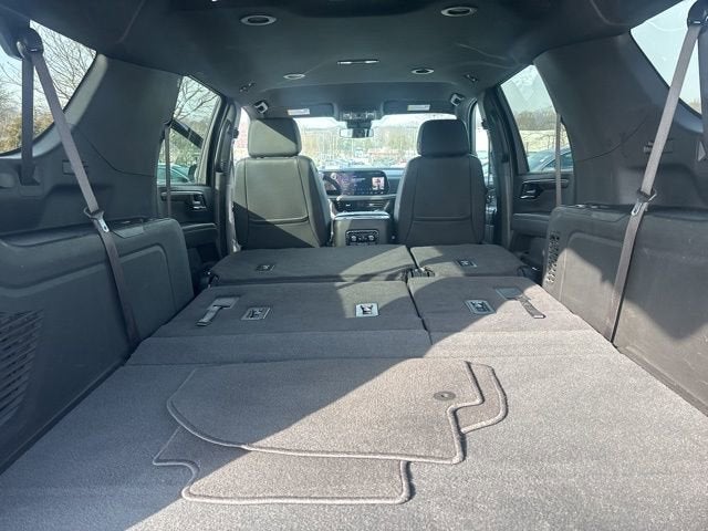 2025 Chevrolet Suburban LT