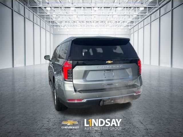 2025 Chevrolet Suburban LT