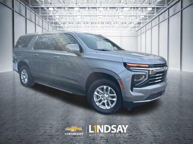 2025 Chevrolet Suburban LT