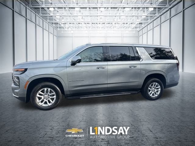 2025 Chevrolet Suburban LT