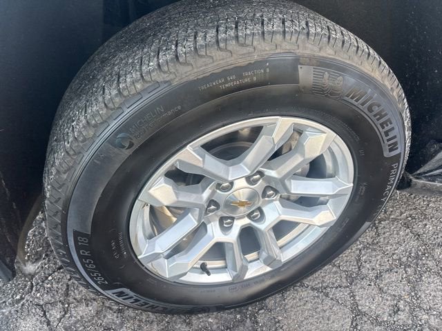 2025 Chevrolet Suburban LT