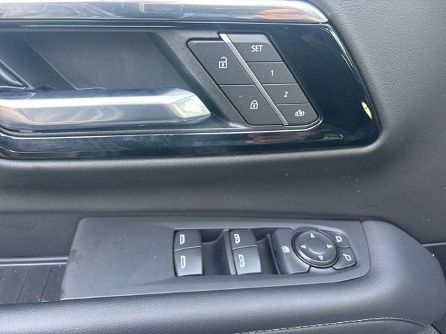 2025 Chevrolet Suburban LT