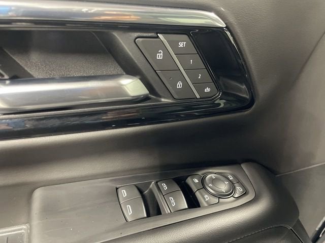 2025 Chevrolet Suburban LT