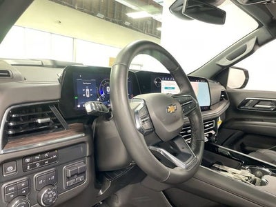 2025 Chevrolet Suburban LT