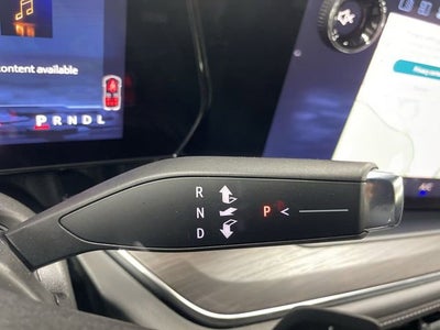 2025 Chevrolet Suburban LT