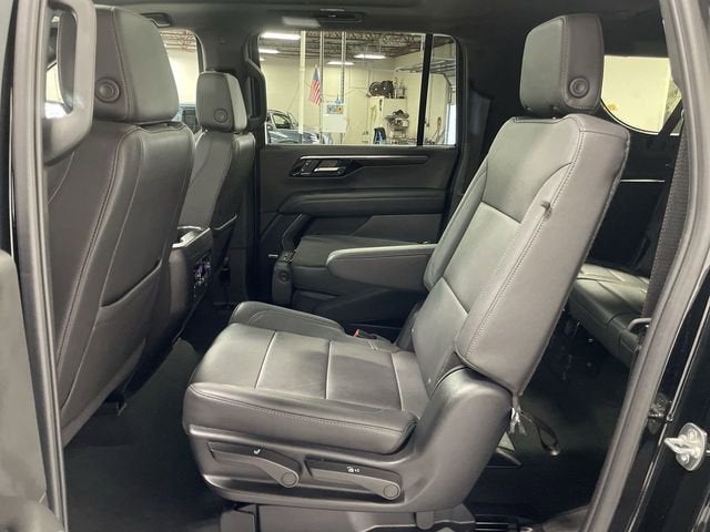 2025 Chevrolet Suburban LT