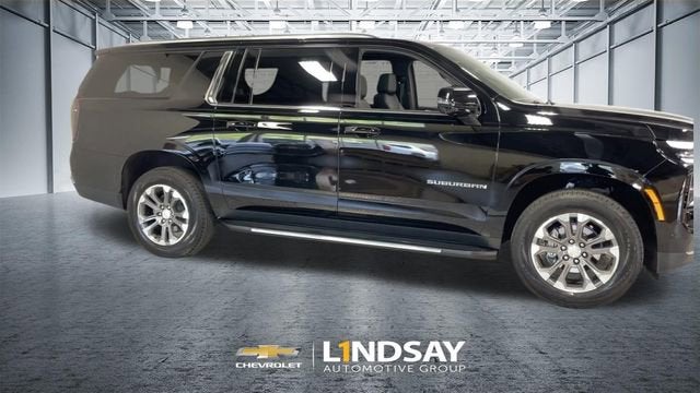 2025 Chevrolet Suburban LT