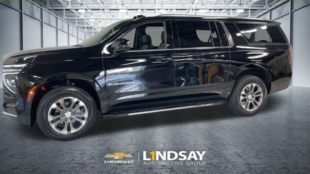 2025 Chevrolet Suburban LT