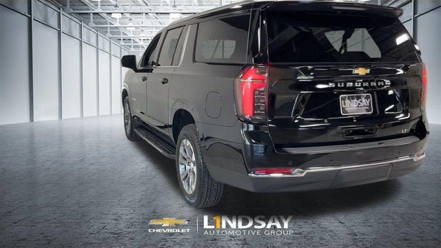 2025 Chevrolet Suburban LT