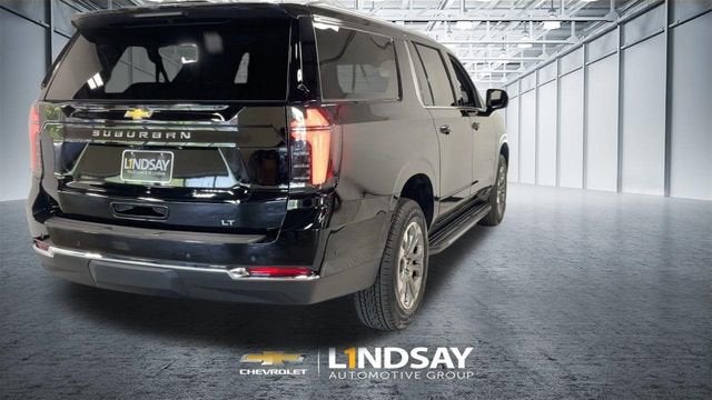 2025 Chevrolet Suburban LT