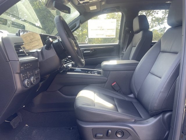 2027 Chevrolet Tahoe Z71 - Photo 12