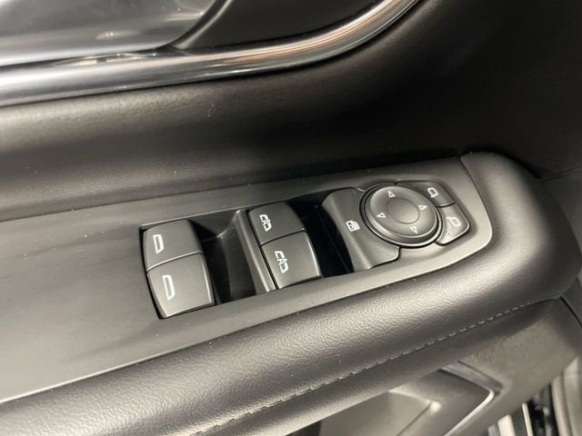 2023 Chevrolet Suburban LS