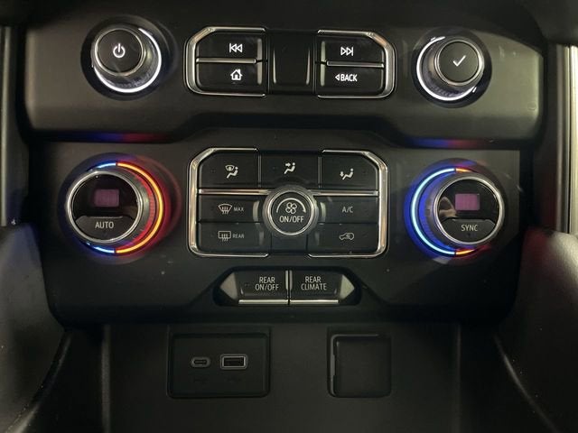 2023 Chevrolet Suburban LS