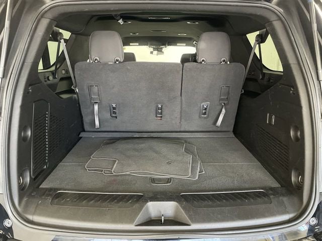 2023 Chevrolet Suburban LS