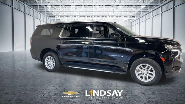 2024 Chevrolet Suburban LT
