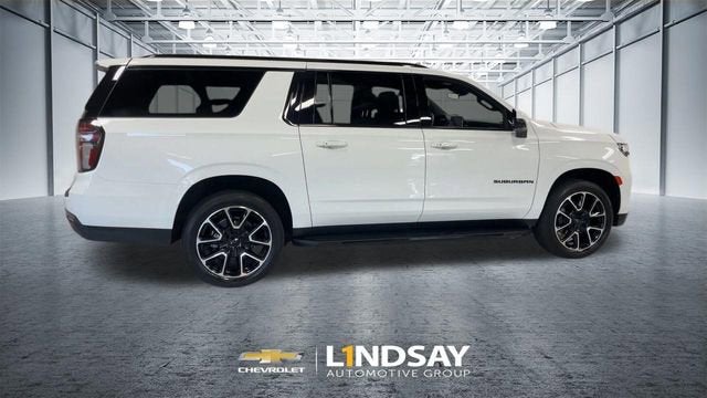 2023 Chevrolet Suburban RST