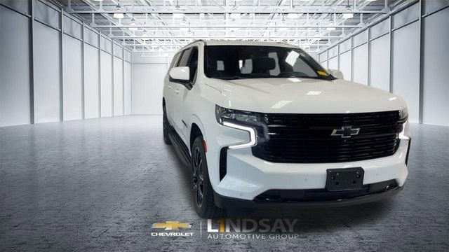 2023 Chevrolet Suburban RST