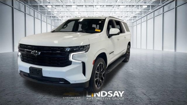 2023 Chevrolet Suburban RST