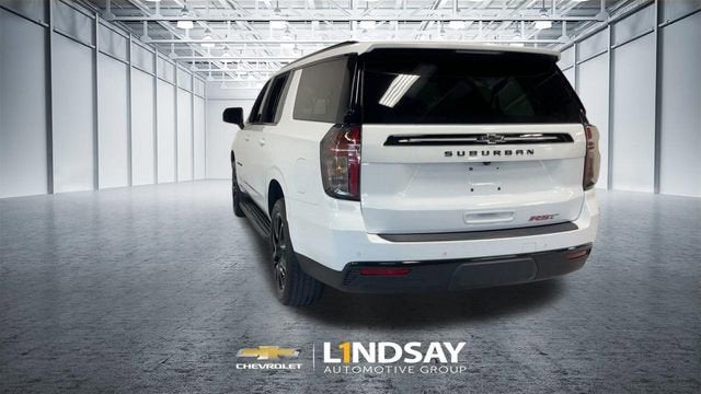2023 Chevrolet Suburban RST
