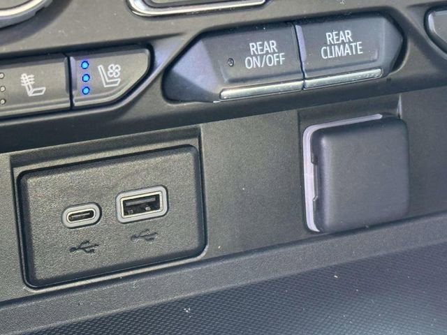 2024 Chevrolet Suburban High Country