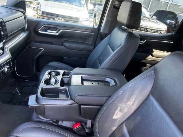 2025 GMC Sierra 1500 SLT - Photo 13