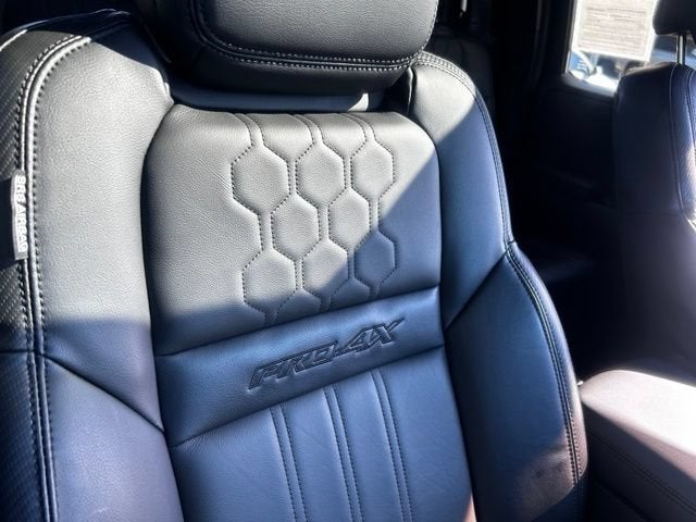 2022 Nissan Frontier Crew Cab PRO-4X 4x4