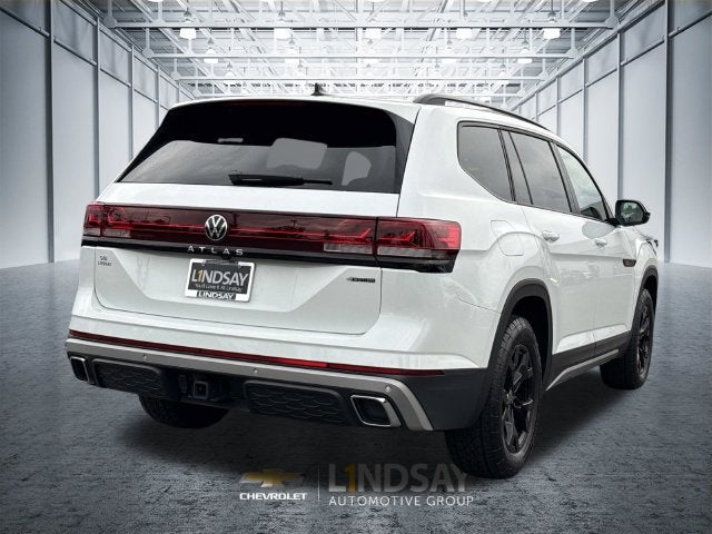 2024 Volkswagen Atlas 2.0T Peak Edition SE w/Technology