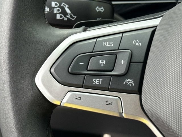 2024 Volkswagen Atlas 2.0T Peak Edition SE w/Technology