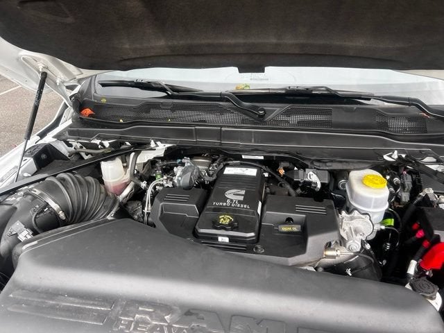 2023 RAM 3500 Tradesman Crew Cab 4x4 8' Box