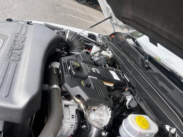 2023 RAM 3500 Tradesman Crew Cab 4x4 8' Box