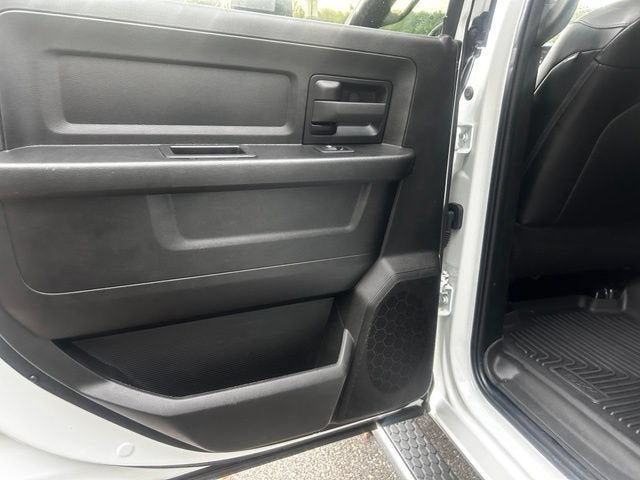2023 RAM 3500 Tradesman Crew Cab 4x4 8' Box