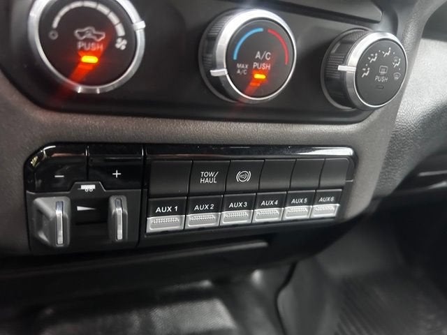 2023 RAM 3500 Tradesman Crew Cab 4x4 8' Box
