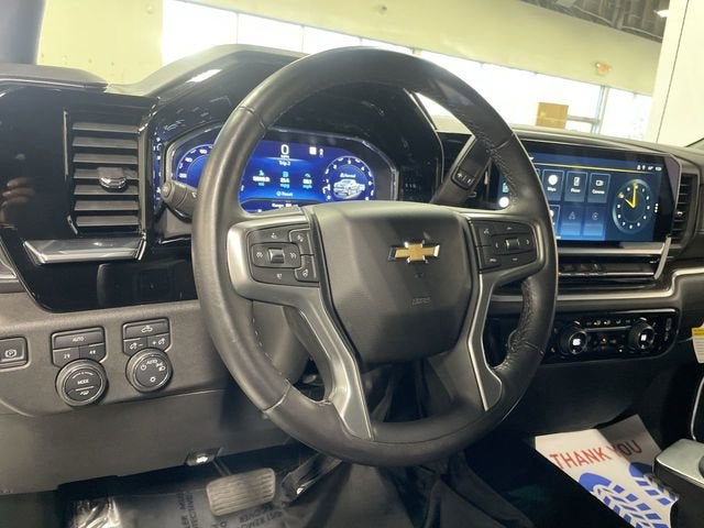 2022 Chevrolet Silverado 1500 LT (2FL)