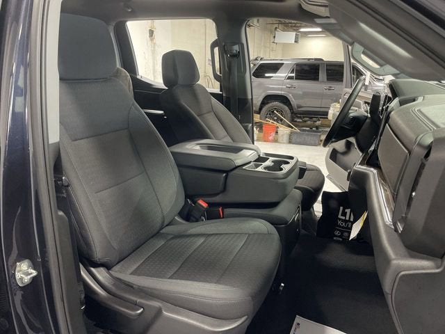 2022 Chevrolet Silverado 1500 LT (2FL)