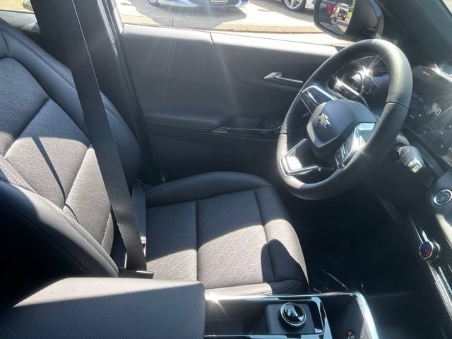 2027 Chevrolet Equinox LT - Photo 19