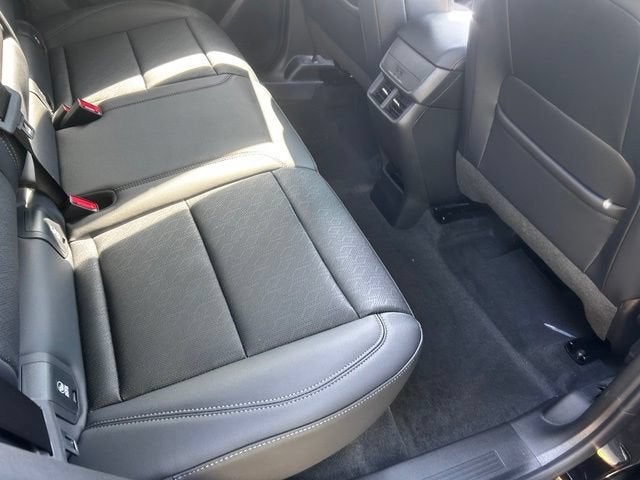 2027 Chevrolet Equinox LT - Photo 20