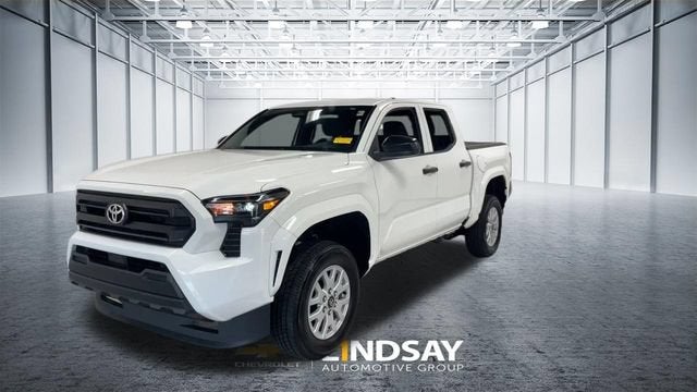 2025 Toyota Tacoma SR