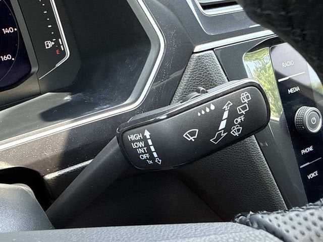 2024 Volkswagen Tiguan 2.0T SEL R-Line