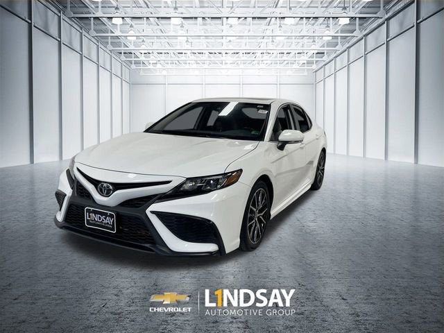 2023 Toyota Camry SE AWD