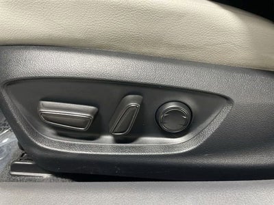 2023 Toyota Camry SE AWD