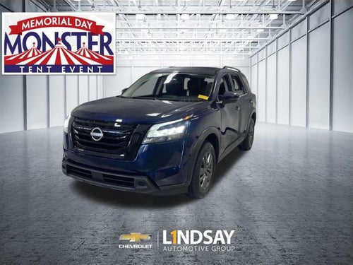 2025 Nissan Pathfinder SV 4WD